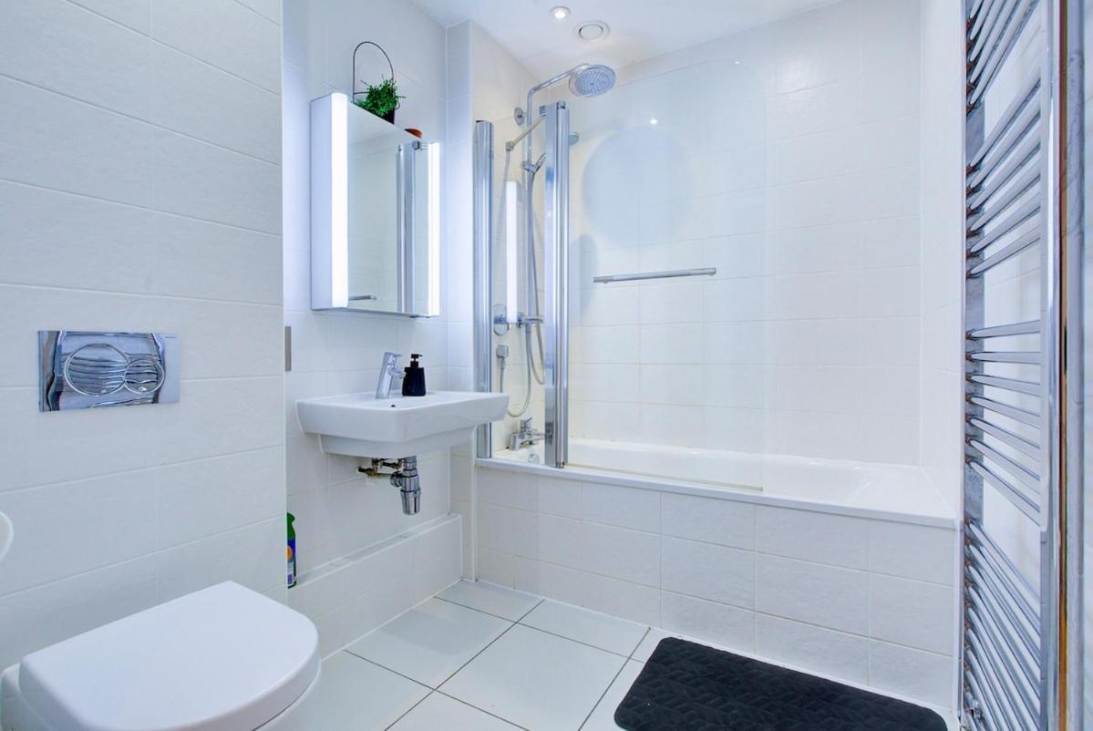Modern 1-bed Entire Apartment, Zone 2 Appartamento