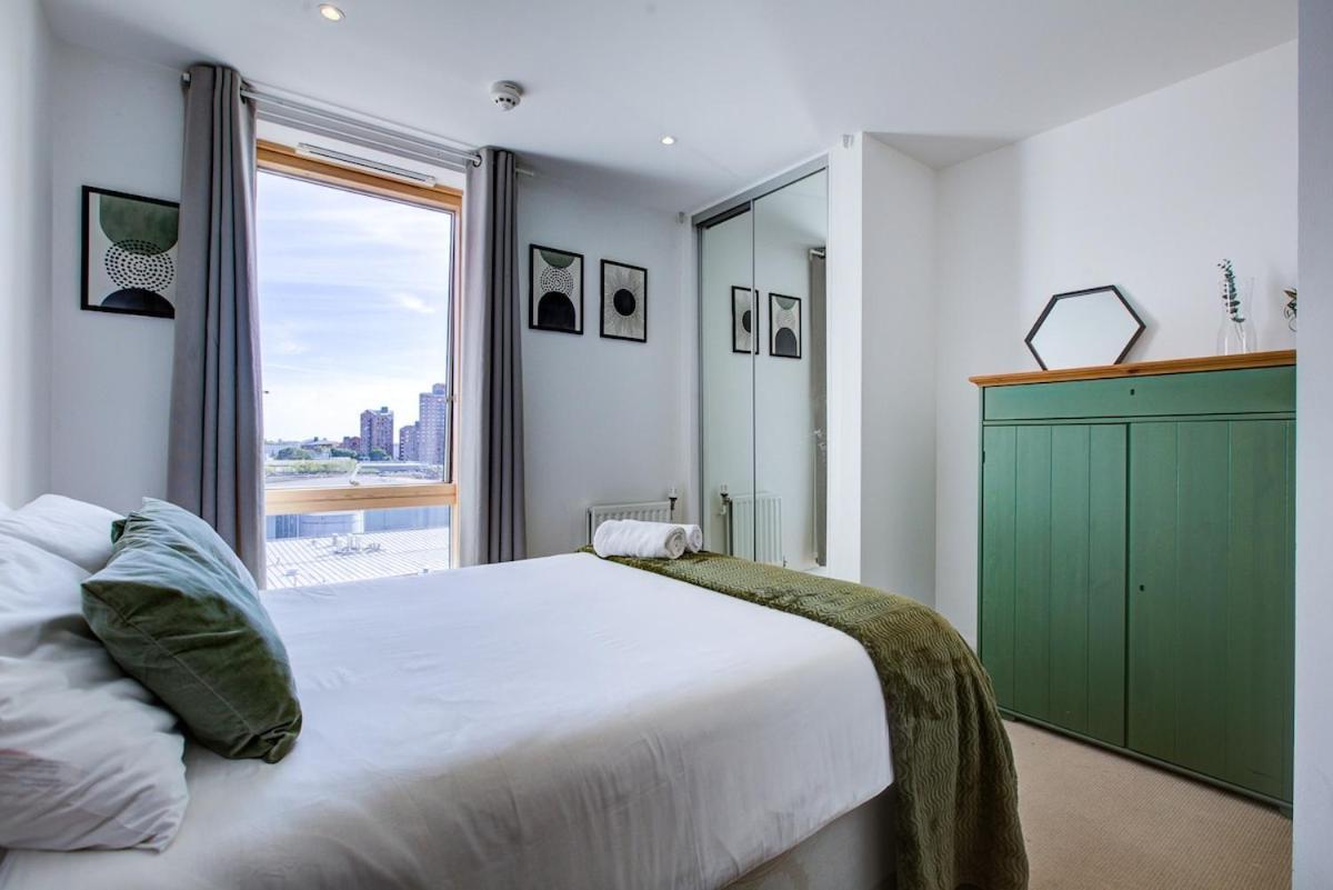 Apartment Modern 1-bed Entire Apartment, Zone 2 *